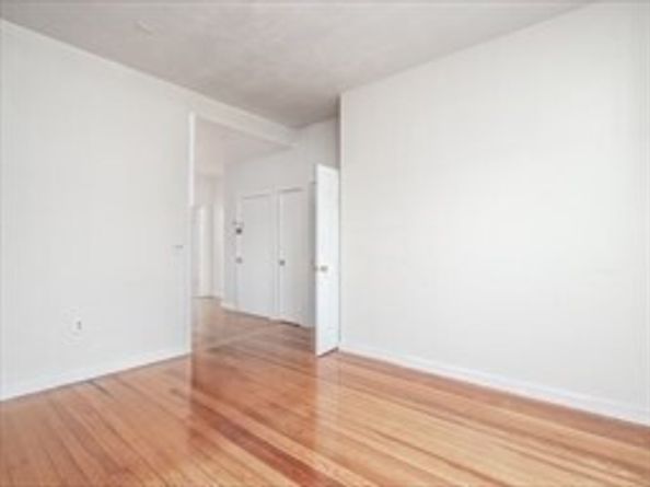 4 Saxton St, Boston MA 02125