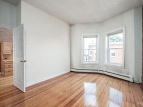 4 Saxton St, Boston MA 02125