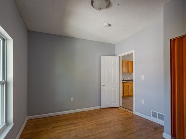 52 & 52.5 Wall St, Worcester MA 01604