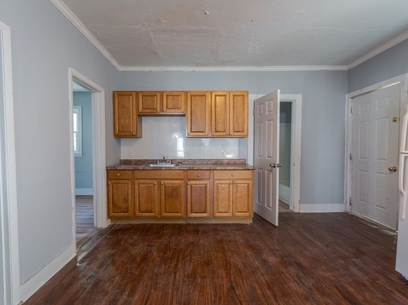 52 & 52.5 Wall St, Worcester MA 01604