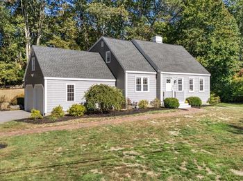 4 Huron Road