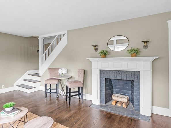 668 S Main St, Sharon MA 02067