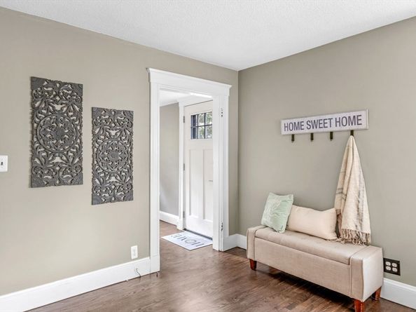 668 S Main St, Sharon MA 02067