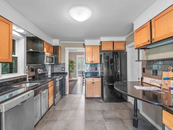 668 S Main St, Sharon MA 02067