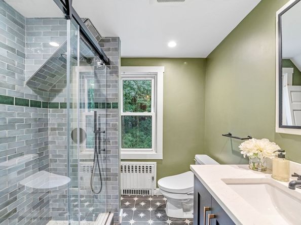 668 S Main St, Sharon MA 02067