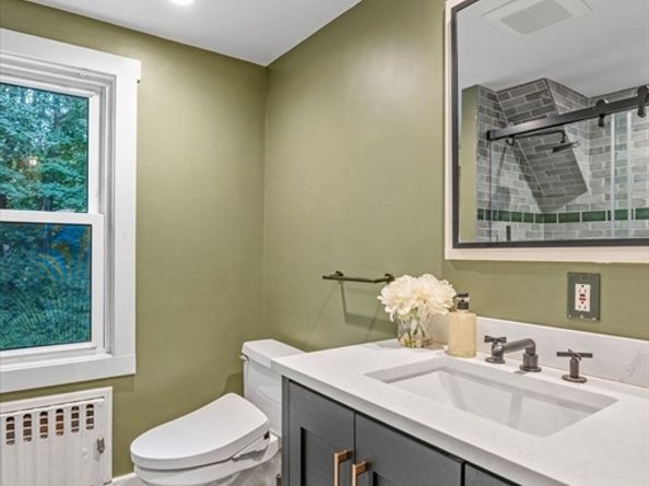 668 S Main St, Sharon MA 02067