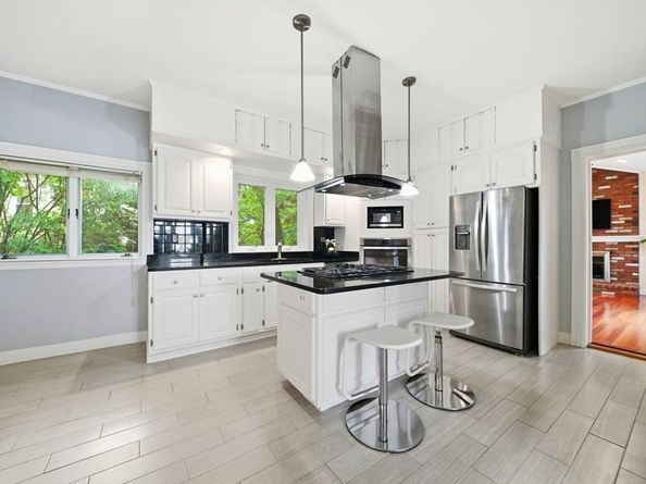 275 Bellevue St, Boston MA 02132