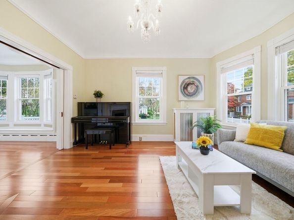 275 Bellevue St, Boston MA 02132