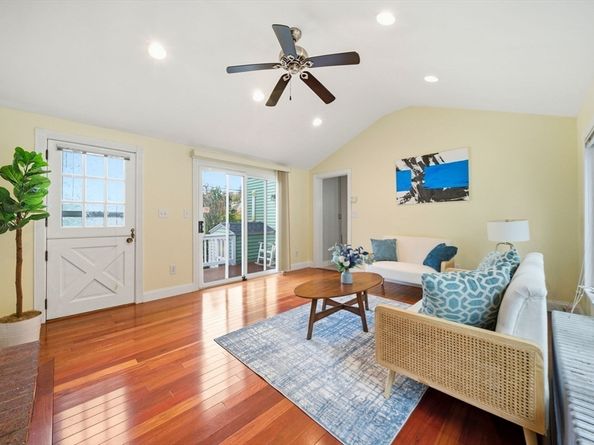 275 Bellevue St, Boston MA 02132