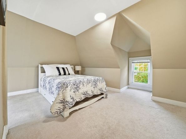 275 Bellevue St, Boston MA 02132