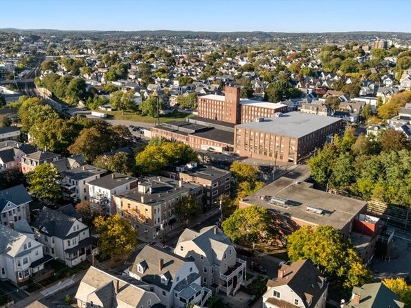 105 Central St, Somerville MA 02143