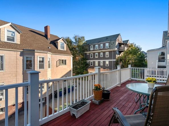 105 Central St, Somerville MA 02143