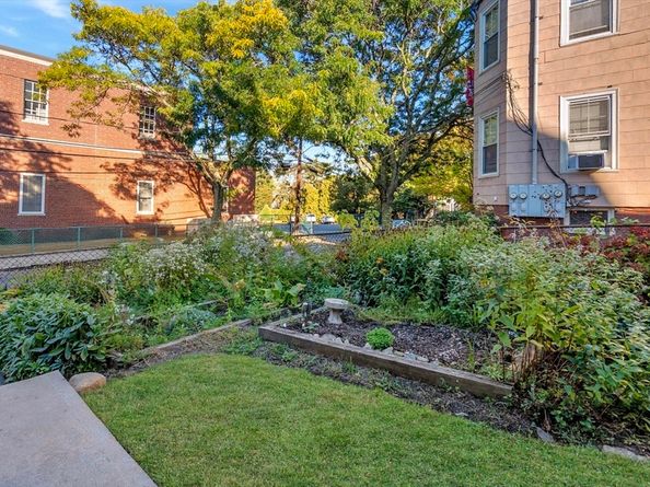 105 Central St, Somerville MA 02143