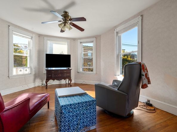 105 Central St, Somerville MA 02143