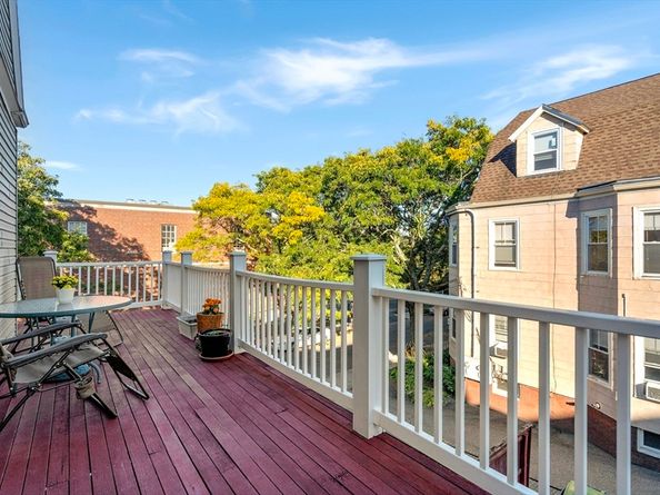 105 Central St, Somerville MA 02143