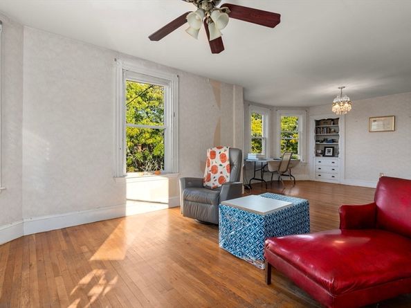 105 Central St, Somerville MA 02143