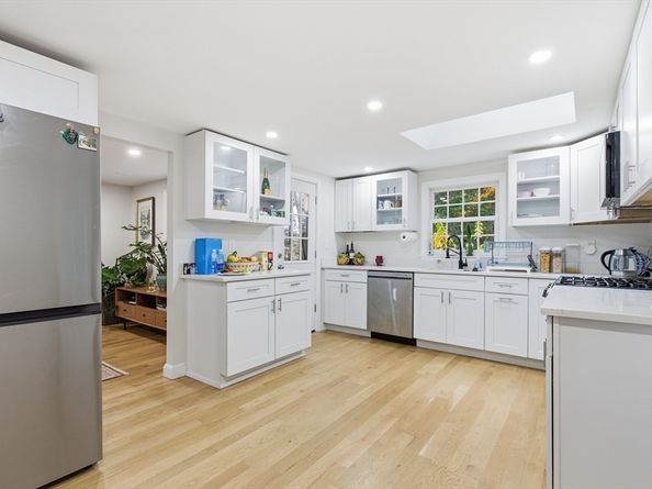 24 Woodland Rd, Sudbury MA 01776