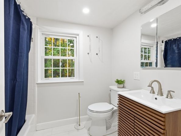 24 Woodland Rd, Sudbury MA 01776