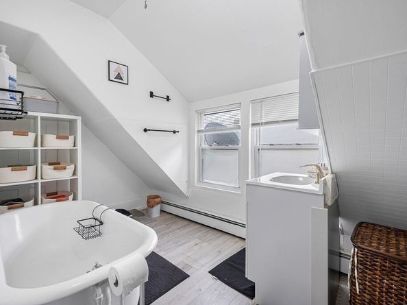 375 Rollstone St, Fitchburg MA 01420