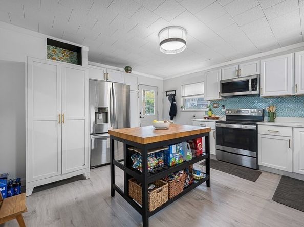 375 Rollstone St, Fitchburg MA 01420