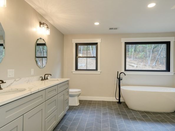 171 Randall Rd, Berlin MA 01503