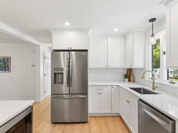 262 Parkerville Road, Southborough MA 01772
