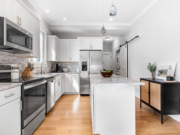 127 Marblehead St A, North Andover MA 01845