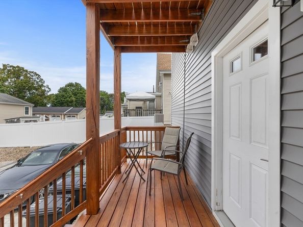 127 Marblehead St A, North Andover MA 01845