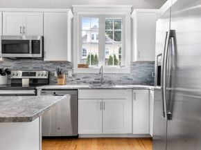 127 Marblehead St A, North Andover MA 01845