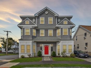 127 Marblehead St