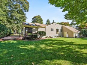 15 Fieldstone Drive, Brockton MA 02301