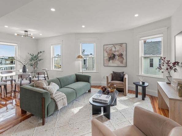 334 Centre St 101, Boston MA 02122