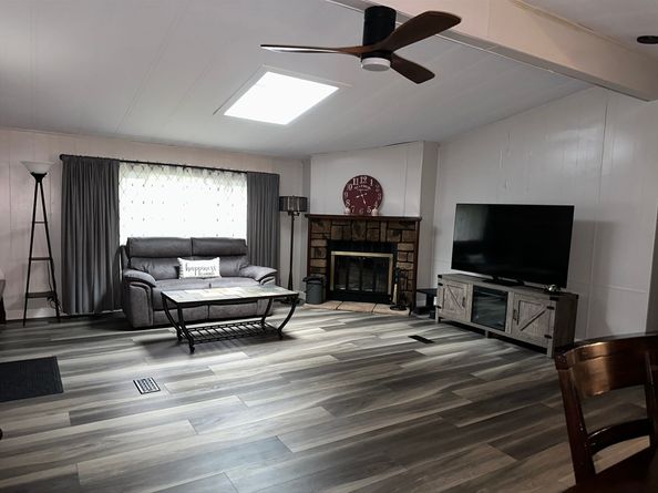 16 Friendship Dr, West Bridgewater MA 02379
