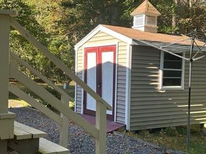 16 Friendship Dr, West Bridgewater MA 02379