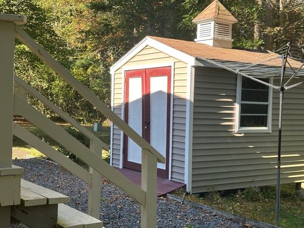 16 Friendship Dr, West Bridgewater MA 02379