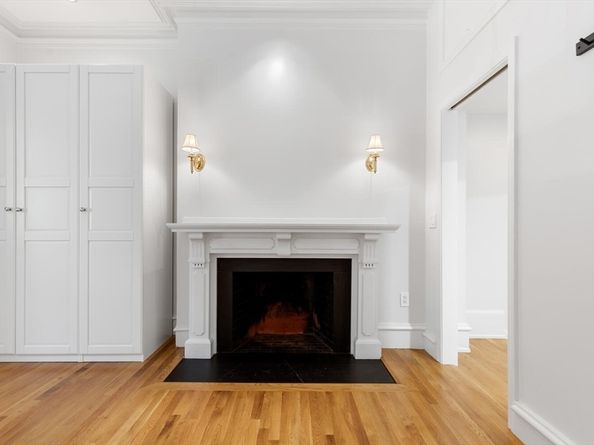241 Beacon St 1A, Boston MA 02116