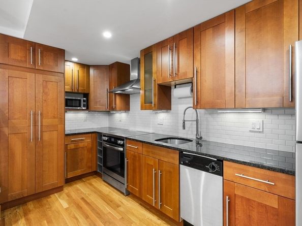 241 Beacon St 1A, Boston MA 02116