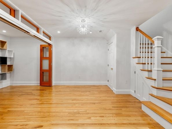 241 Beacon St 1A, Boston MA 02116