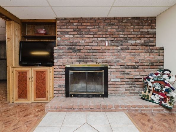 16 Norwich St, Dedham MA 02026
