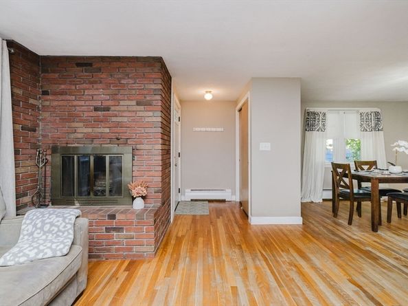 16 Norwich St, Dedham MA 02026