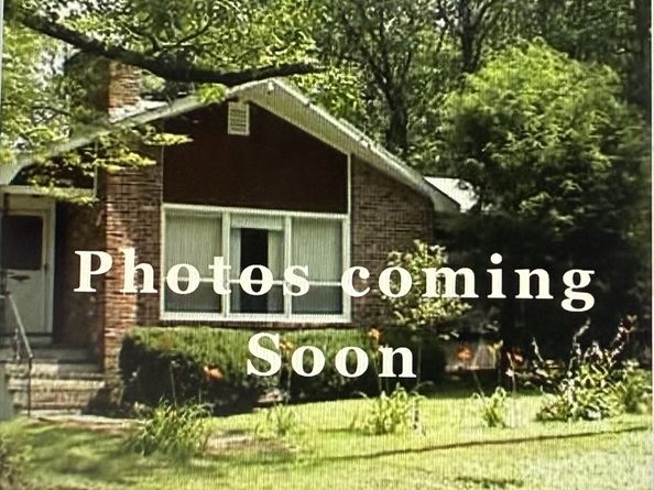 16 Norwich St, Dedham MA 02026
