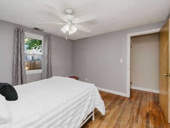 16 Norwich St, Dedham MA 02026