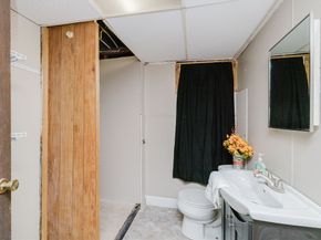 16 Norwich St, Dedham MA 02026