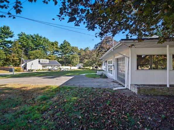 36 Pondview Cir, Brockton MA 02301