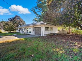 36 Pondview Cir, Brockton MA 02301