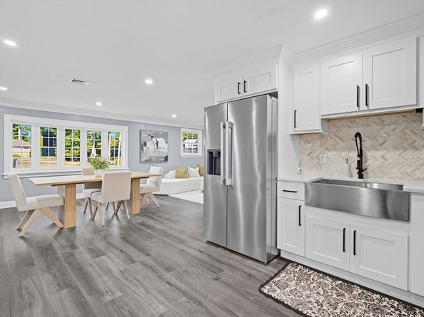 36 Pondview Cir, Brockton MA 02301