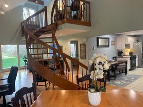 6 Leonard St, Lakeville MA 02347