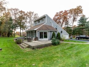 6 Leonard St, Lakeville MA 02347