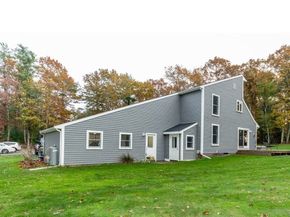 6 Leonard St, Lakeville MA 02347