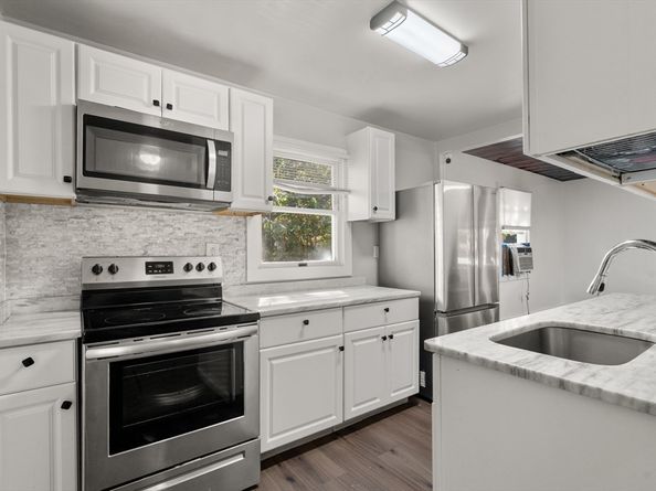 18 Edgewood Dr, Holden MA 01520